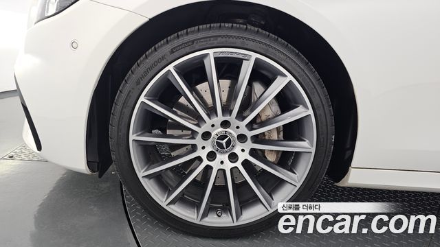 Mercedes-Benz E-Class W213 E350 4MATIC AMG Line - фото 4