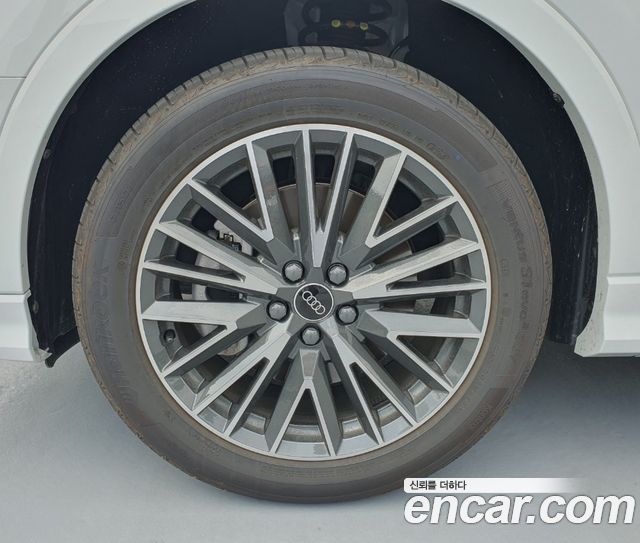 Audi Q3 F3 40 TFSI Quattro Premium - фото 4