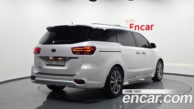 Kia Carnival Новый 9-Seater Noblesse Special - фото 1