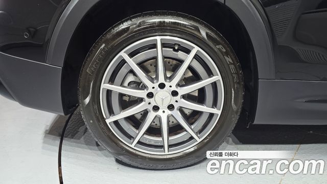 Mercedes-Benz GLB-Class X247 AMG GLB35 4MATIC - фото 4