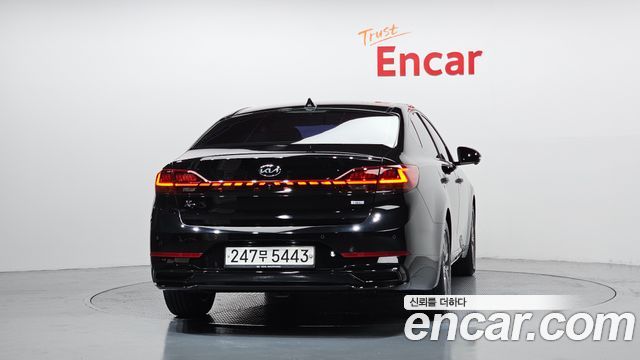 Kia K7 Premier, гибрид Signature - фото 3