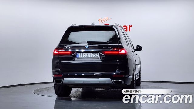 BMW X7 G07 xDrive 40i Design Pure Excellence 7-Seater - фото 3