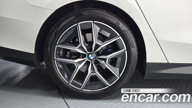 BMW 5-Series G60 523d M Sport - фото 3
