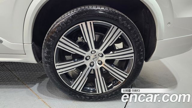 Volvo XC90 2-го поколения B6 Ultimate Bright - фото 3