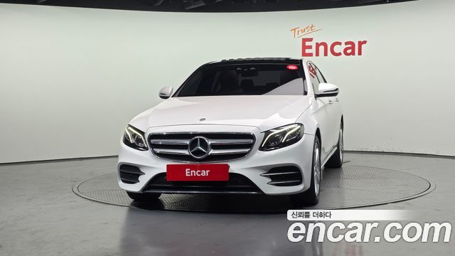 Mercedes-Benz E-Class W213 E220d Avantgarde - фото 2