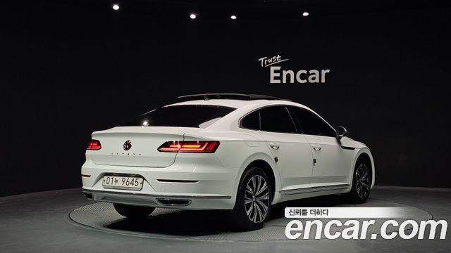 Volkswagen Arteon 2.0 TDI Premium - фото 1
