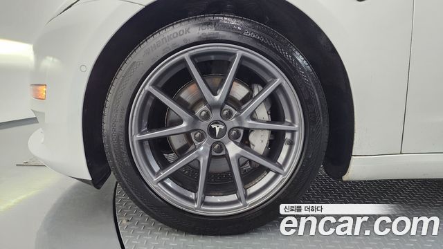 Tesla Model 3 Long Range AWD - фото 4