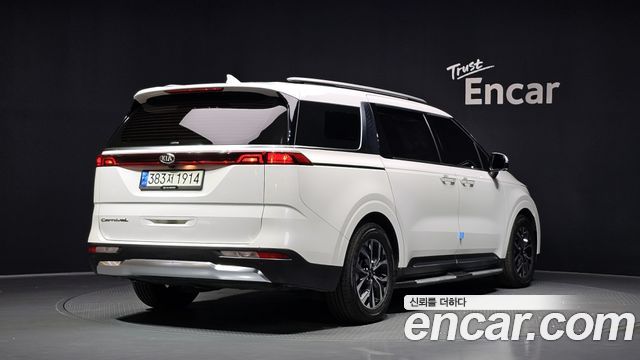 Kia Carnival 4-го поколения 9-Seater Noblesse - фото 1