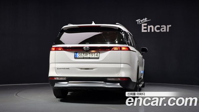 Kia Carnival 4-го поколения 9-Seater Noblesse - фото 3