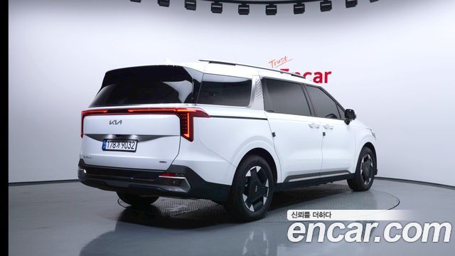 Kia Carnival Новый 4-го поколения HEV 9seater Signature - фото 1