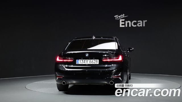 BMW 3-Series G20 320i Luxury - фото 3