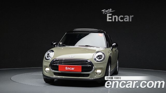 Mini Cooper 5Door HIGH 3rd - фото 2