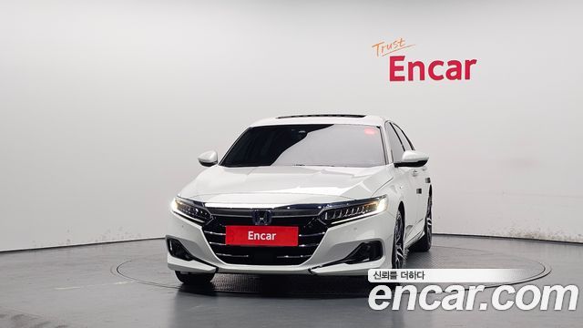 Honda Accord 10-го поколения 2.0 Hybrid Touring - фото 2