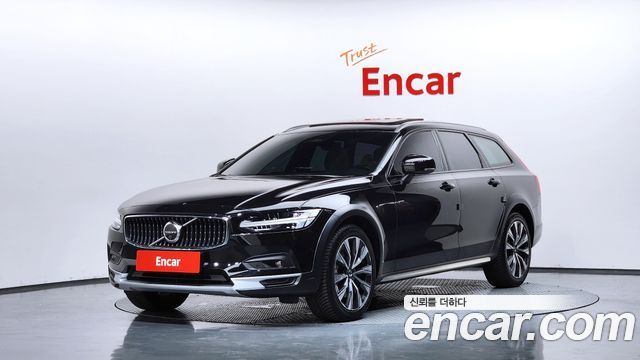 Volvo V90 B5 Ultimate AWD - фото 0