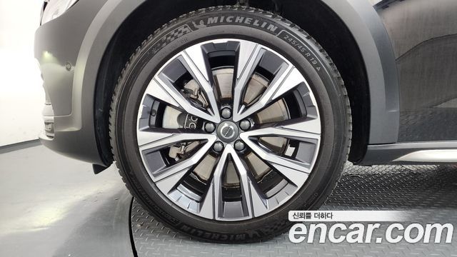 Volvo V90 B5 Ultimate AWD - фото 4