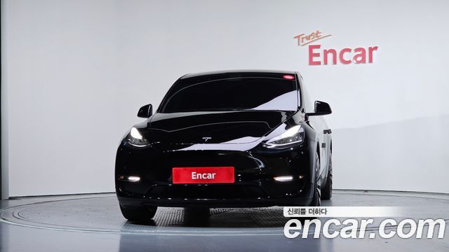 Tesla Model Y Long Range AWD - фото 2