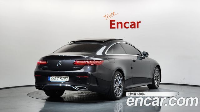 Mercedes-Benz E-Class W213 E300d 4MATIC Coupe - фото 1
