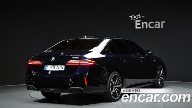 BMW 5-Series G60 530i xDrive M Sport - фото 1