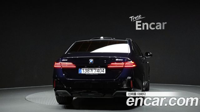 BMW 5-Series G60 530i xDrive M Sport - фото 3