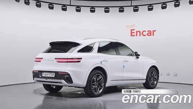 Genesis GV70 2.5T Gasoline 2WD - фото 1