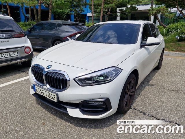 BMW 1-Series F40 118d Sport - фото 3