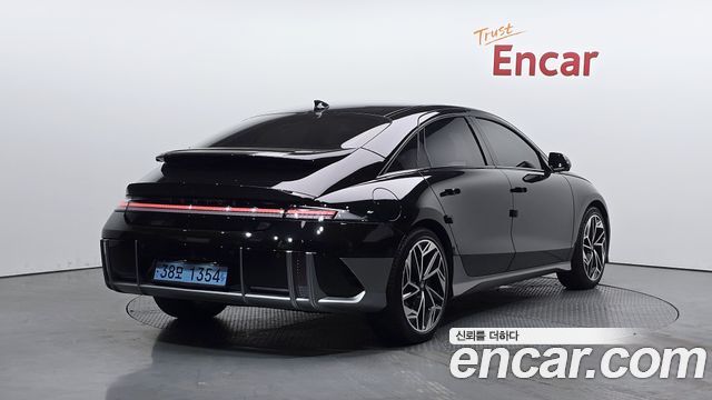 Hyundai Ioniq6 Long Range AWD Prestige - фото 0