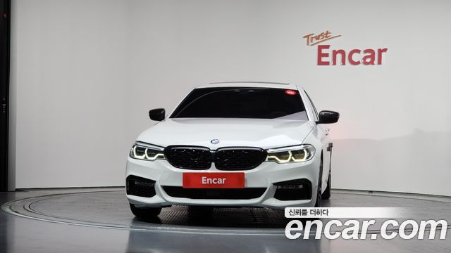 BMW 5-Series G30 520d xDrive M Sport Package - фото 2