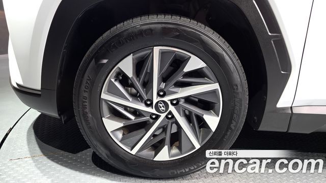 Hyundai Tucson NX4 Gasoline 1.6 Turbo 2WD Premium - фото 4
