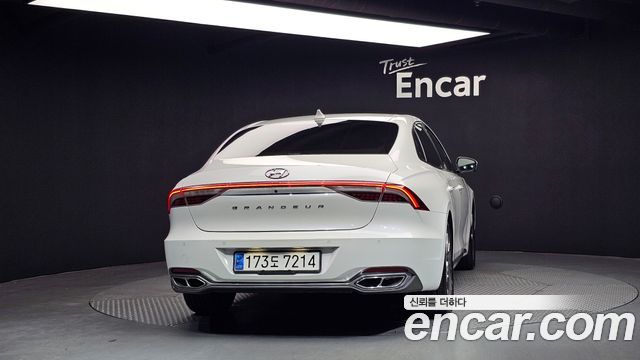 Hyundai Grandeur Новый IG, гибрид Calligraphy - фото 3