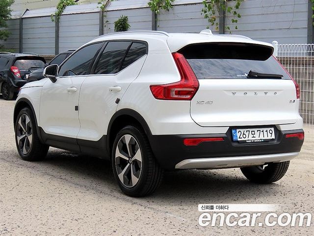 Volvo XC40 B4 Ultimate Bright - фото 2