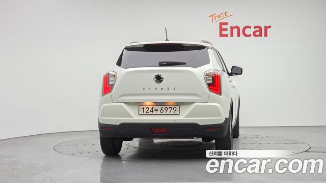 SsangYong Tivoli Gasoline 1.5 2WD V3 - фото 3