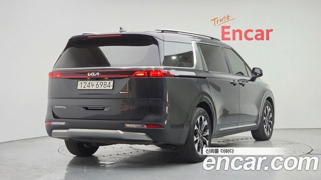 Kia Carnival 4-го поколения 7-Seater Outdoor Noblesse - фото 1