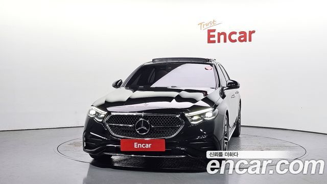 Mercedes-Benz E-Class W214 E300 4MATIC AMG Line - фото 2