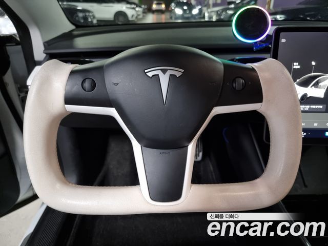 Tesla Model 3 Long Range AWD - фото 4