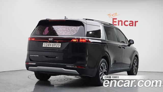 Kia Carnival 4-го поколения 9-Seater Prestige - фото 1