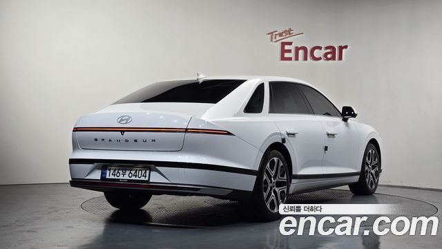 Hyundai Grandeur GN7 2,5 Gasoline 2WD Exclusive - фото 0