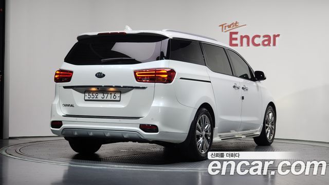 Kia Carnival Новый 9-Seater Noblesse Special - фото 1