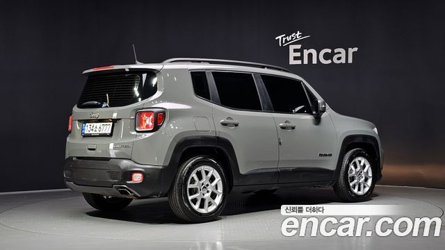 Jeep Renegade 2.4 Limited - фото 1