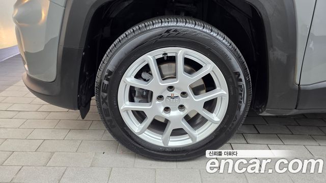 Jeep Renegade 2.4 Limited - фото 4