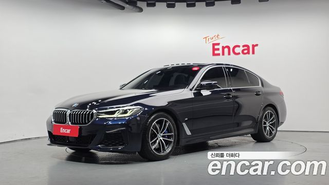 BMW 5-Series G30 520i M Sport - фото 0