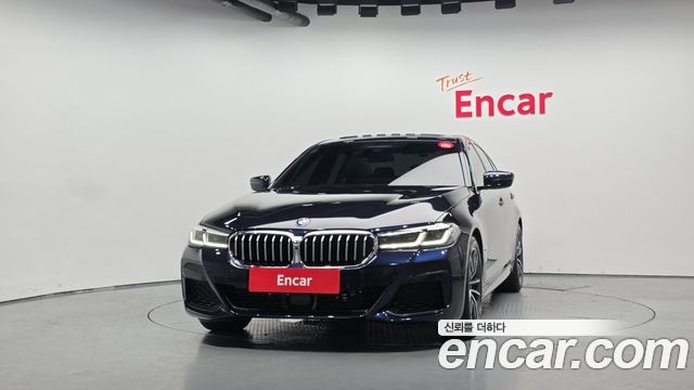 BMW 5-Series G30 520i M Sport - фото 2