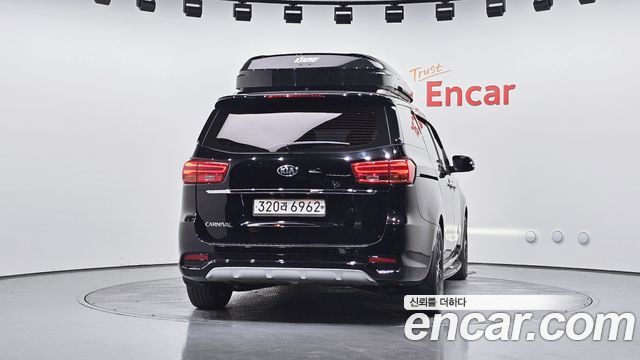 Kia Carnival Новый 9-Seater Noblesse Special - фото 3