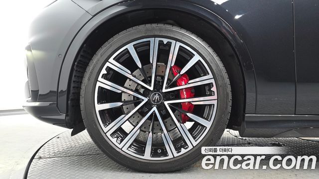 Maserati Grecale 3.0 AWD Trofeo - фото 4