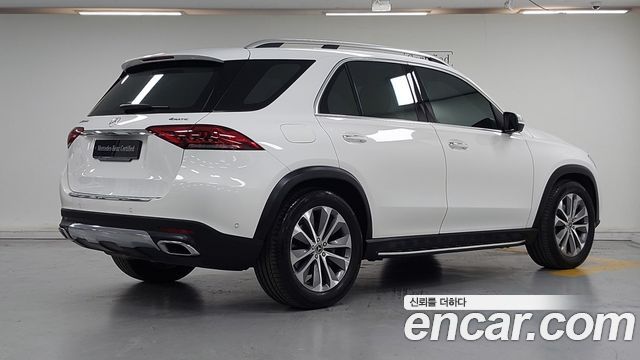 Mercedes-Benz GLE-Class W167 GLE300d 4MATIC - фото 1