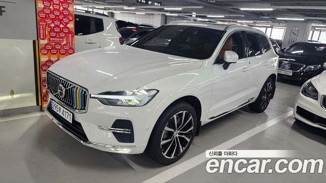 Volvo XC60 2-го поколения B6 Ultimate Bright - фото 1