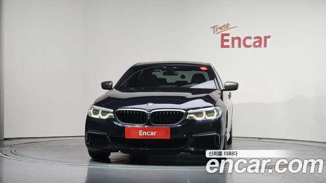 BMW 5-Series G30 M550d xDrive - фото 2