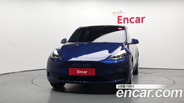 Tesla Model Y RWD - фото 2