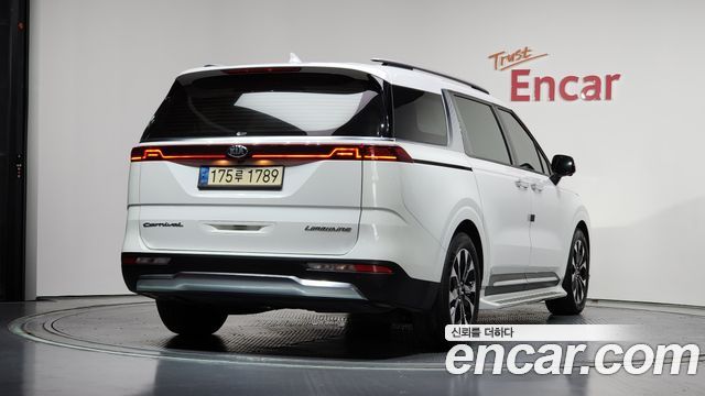 Kia Carnival 4-го поколения Gasoline 7-Seater Signature - фото 0