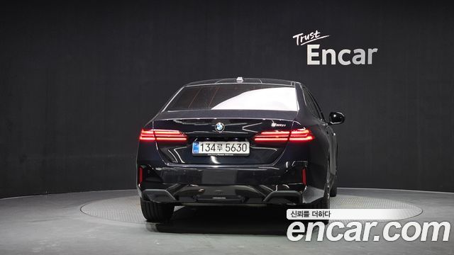 BMW 5-Series G60 520i M Sport - фото 3