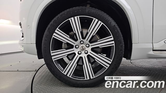 Volvo XC90 2-го поколения B6 Ultimate Bright - фото 4
